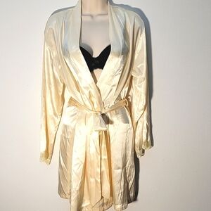 Jones New York Gorgeous Satin Lace Wrap Robe Ivory Yellow Silky Medium
